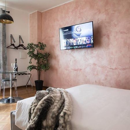 Pink Intimate Jacuzzi Suite Trastevere - Top Collection روما المظهر الخارجي الصورة