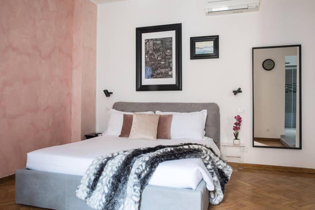 Pink Intimate Jacuzzi Suite Trastevere - Top Collection روما المظهر الخارجي الصورة