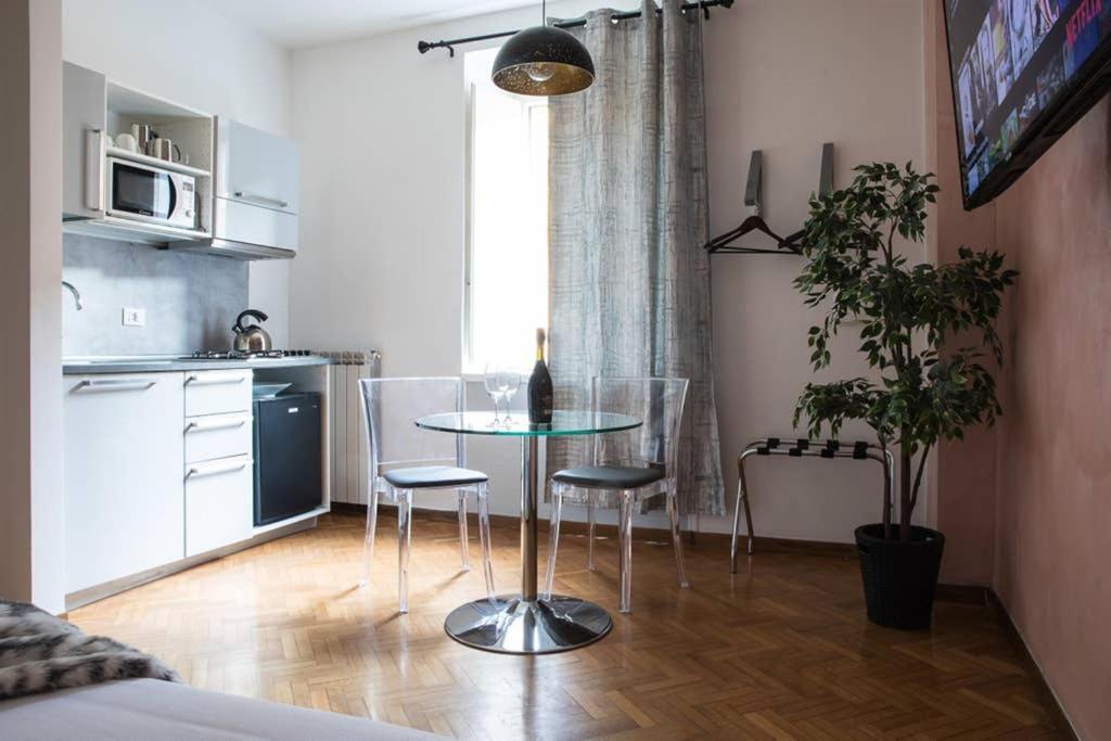 Pink Intimate Jacuzzi Suite Trastevere - Top Collection روما المظهر الخارجي الصورة